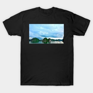 Vietnam - Cat Ba, Lan Ha Bay T-Shirt